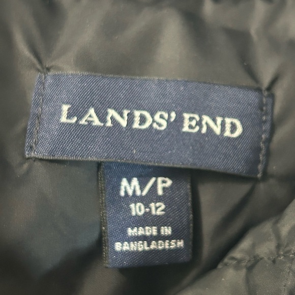 Lands End Womens Down Puffer
Vest Size M Petite Black - Picture 8 of 9